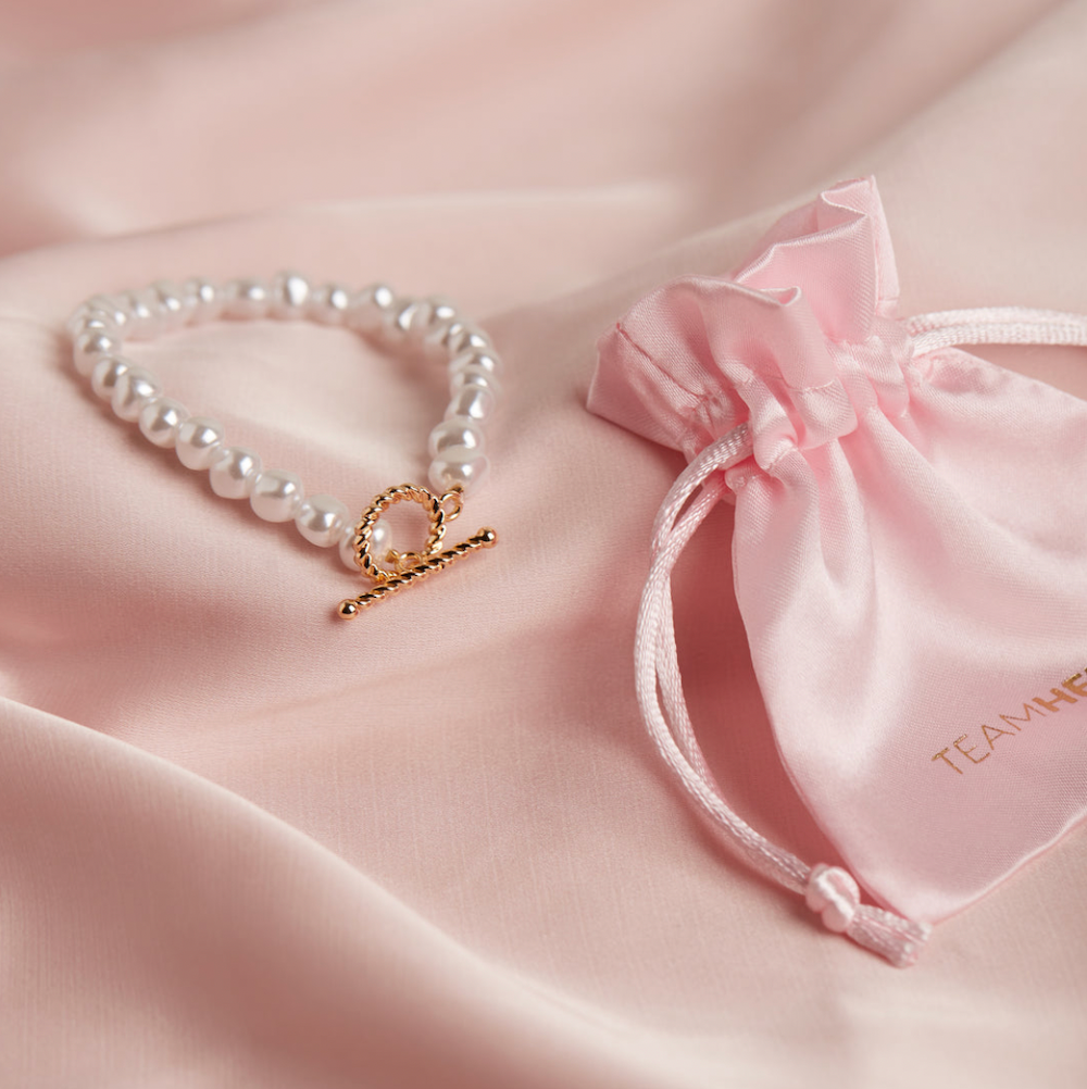 Pearl Bar & Clasp Bracelet