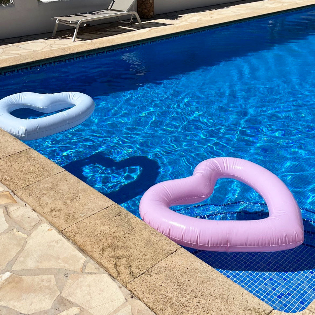 White Heart Hen Party Pool Float