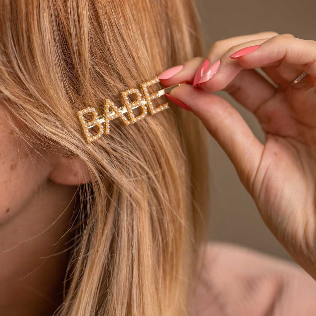 Babe Pearl Hair Slide - Team Hen