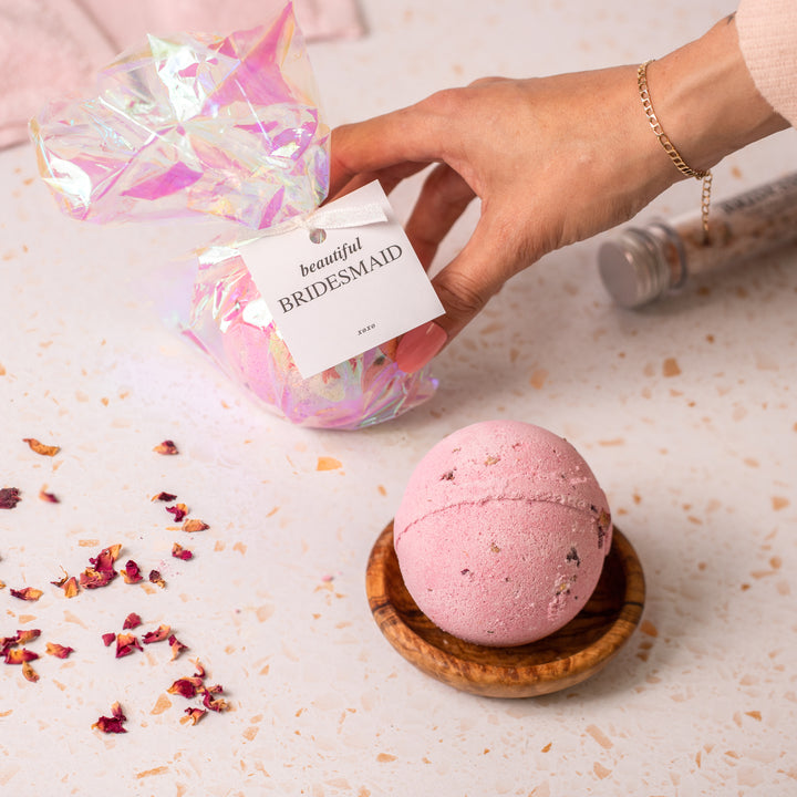 Maid of Honour Bath Bomb - Team Hen